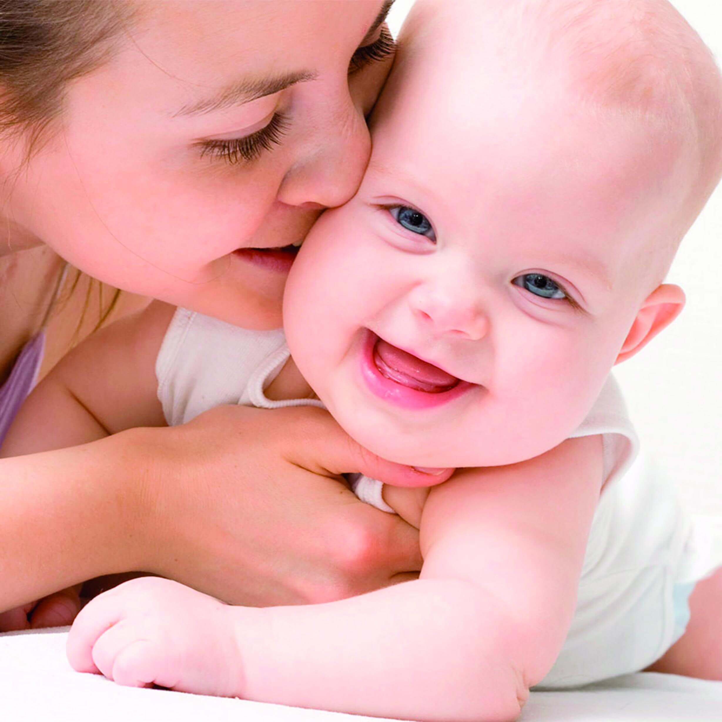 Resultado de imagem para Fortalece o vínculo de mãe e bebê?